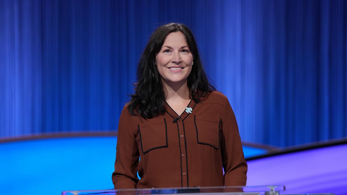 Jessica Stephens at the contestant podium after winning Second Chance